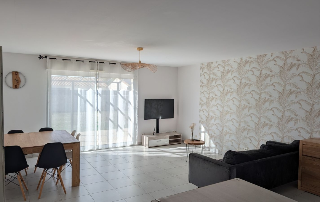 COURCON IMMOBILIER : Maison / Villa | COURCON (17170) | 88 m2 | 1 100 &euro; 
